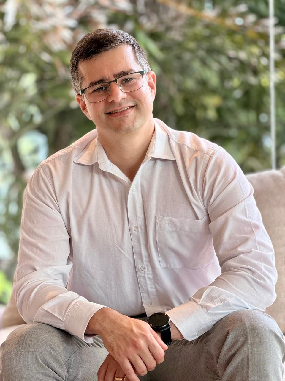 Dr. Daniel Paranhos, Médico Neurologista