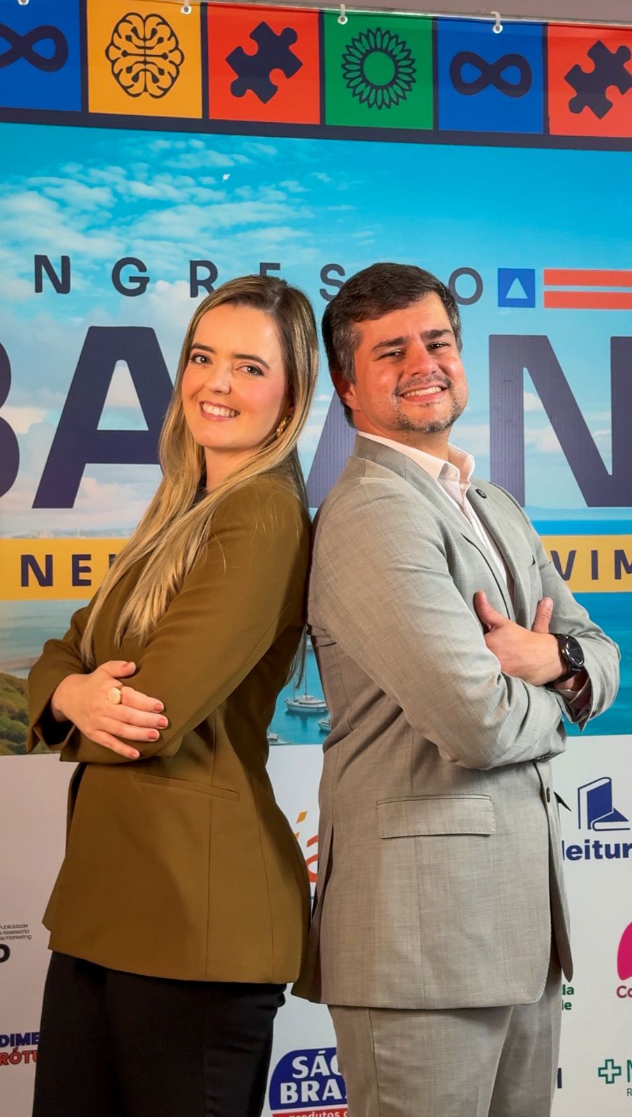 Foto de Dra. Carolina Paranhos e Dr. Daniel Paranhos